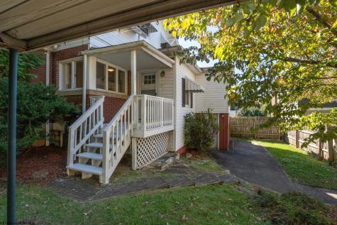 144 Waitman Street Morgantown WV 26501