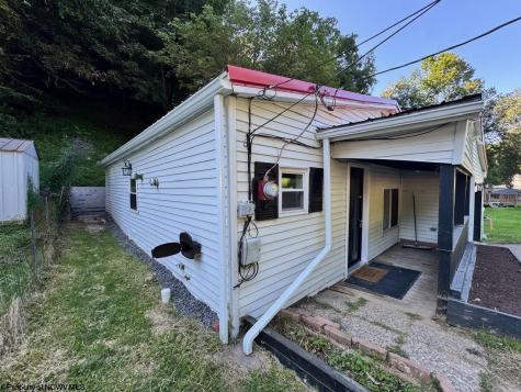 139 Ramp Hollow Road Pursglove WV 26501
