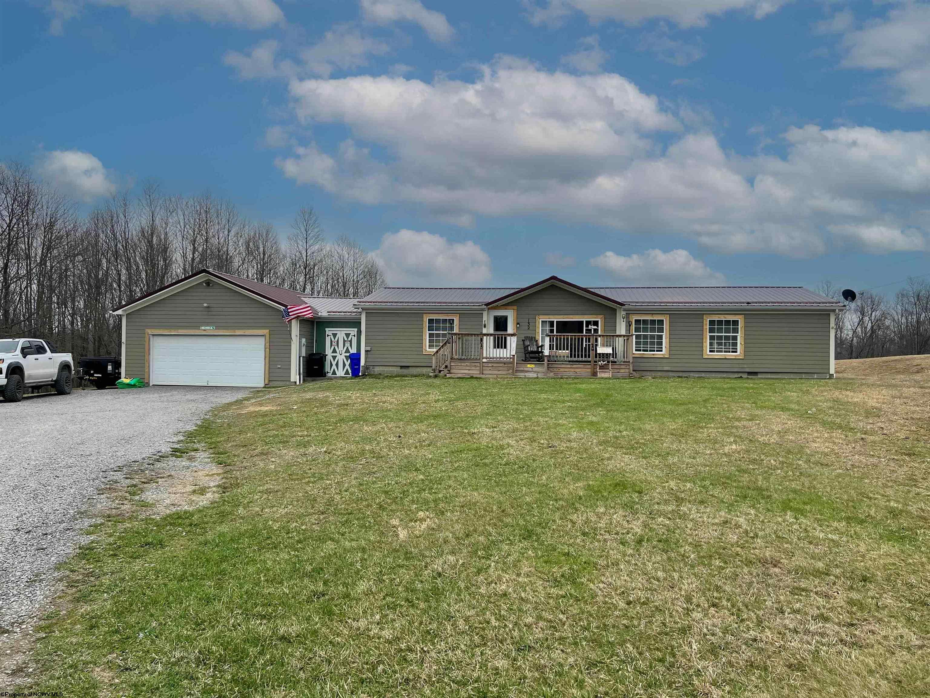 132 Douglas Way Belington WV 26250