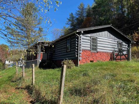 6898 Parsons Road Montrose WV 26283