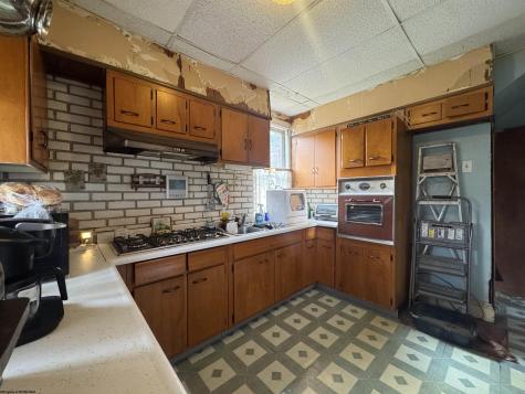 523 S 7th Street Clarksburg WV 26301