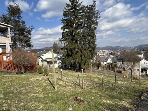 523 S 7th Street Clarksburg WV 26301