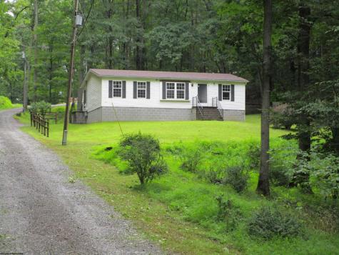 86 Little Oak Drive Beverly WV 26253