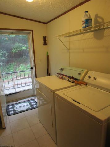 86 Little Oak Drive Beverly WV 26253