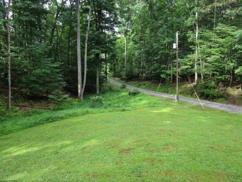86 Little Oak Drive Beverly WV 26253