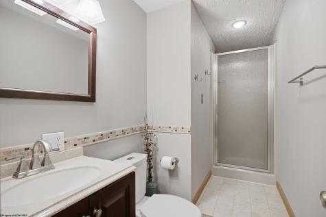1121 Queens Court Morgantown WV 26508