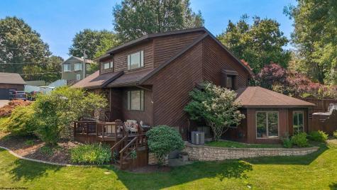 1121 Queens Court Morgantown WV 26508