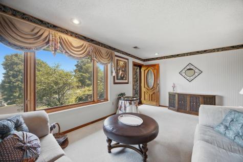 1121 Queens Court Morgantown WV 26508