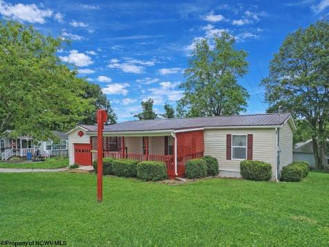 211 Jaycee Avenue Terra Alta WV 26764