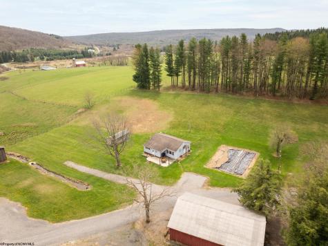 952 Burnside Camp Road Terra Alta WV 26764