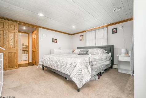 952 Burnside Camp Road Terra Alta WV 26764