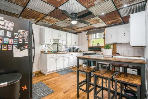 952 Burnside Camp Road Terra Alta WV 26764
