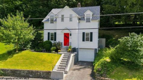 1243 College Park Fairmont WV 26554