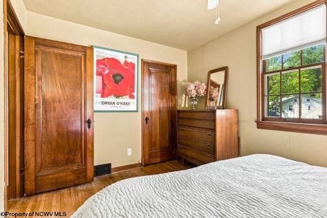 1243 College Park Fairmont WV 26554