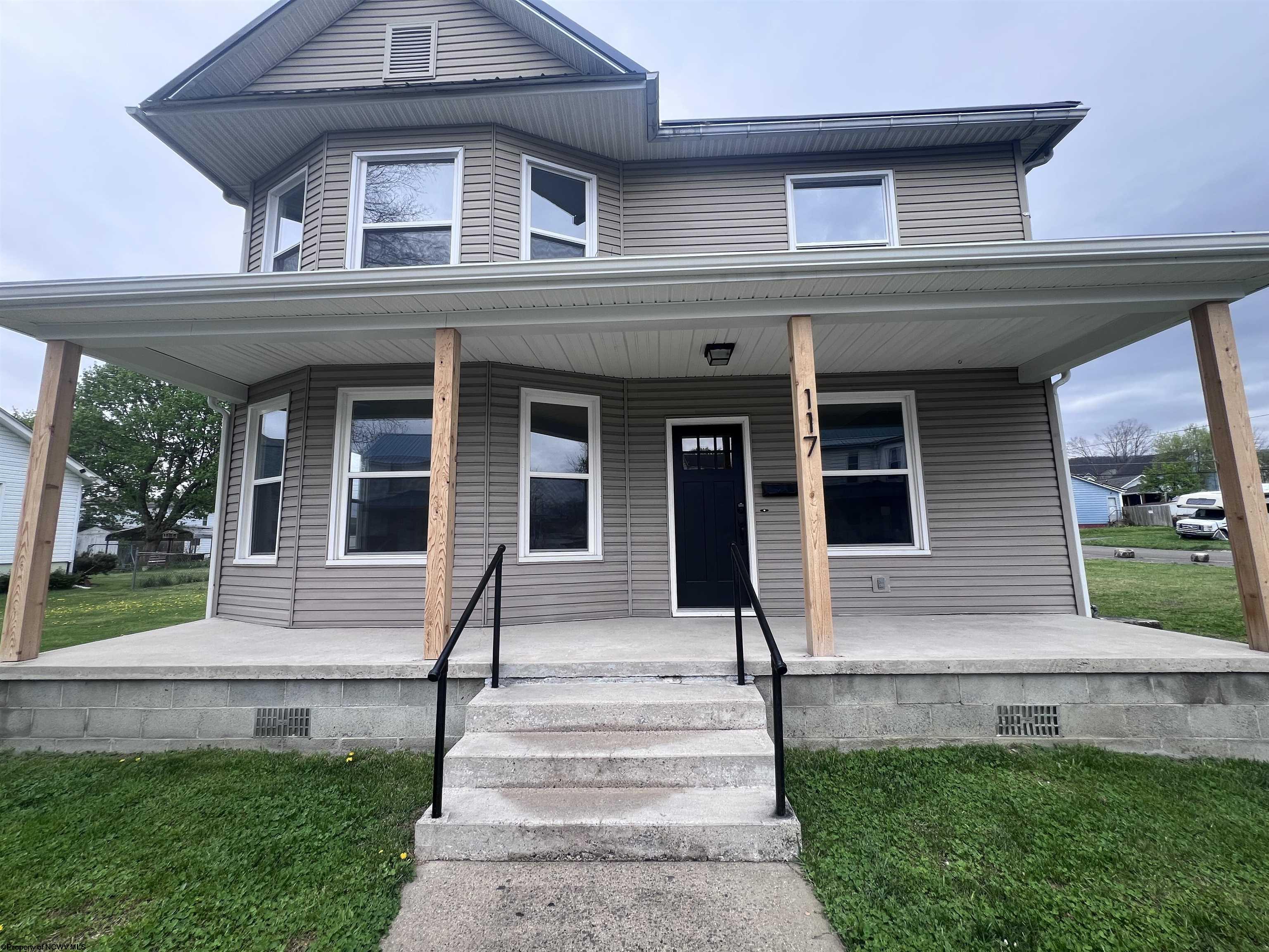 117 Davis Street Elkins WV 26241-001