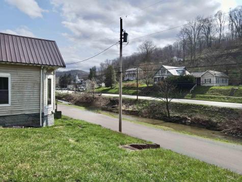 356 Broad Street Weston WV 26452
