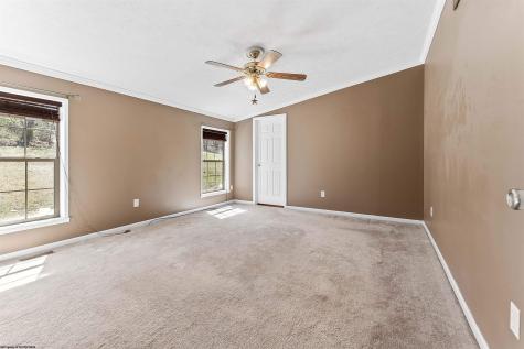 52 Ebenklein Lane Morgantown WV 26508