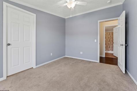 52 Ebenklein Lane Morgantown WV 26508