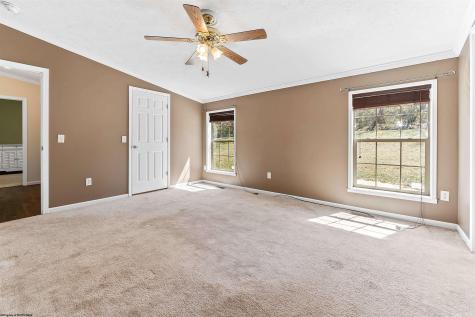 52 Ebenklein Lane Morgantown WV 26508