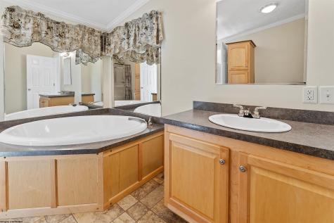 52 Ebenklein Lane Morgantown WV 26508