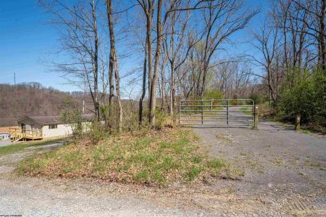52 Ebenklein Lane Morgantown WV 26508