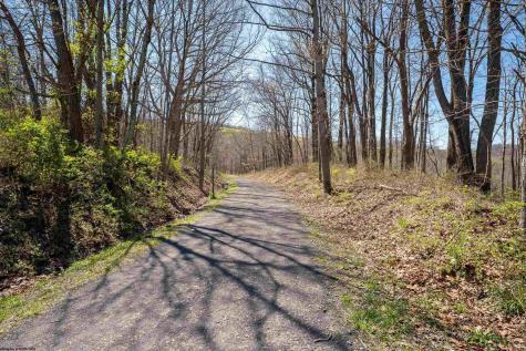 52 Ebenklein Lane Morgantown WV 26508