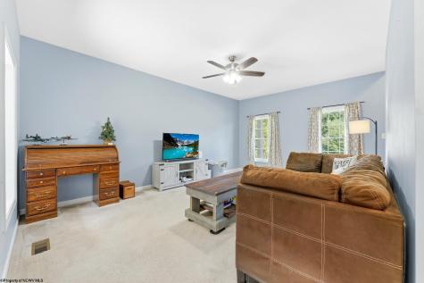 515 Tappan Zee Lane Morgantown WV 26508