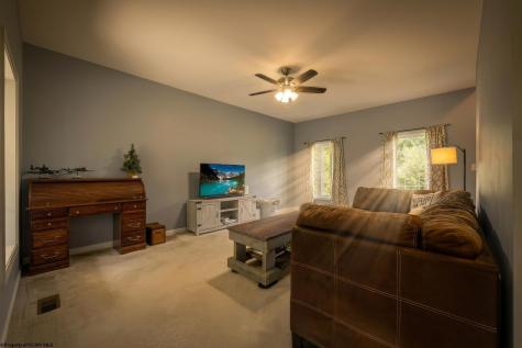 515 Tappan Zee Lane Morgantown WV 26508