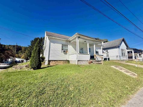 611 Saxman Drive Barrackville WV 26559