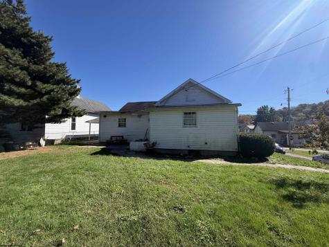 611 Saxman Drive Barrackville WV 26559