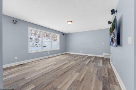 137 Thistledown Lane Morgantown WV 26508