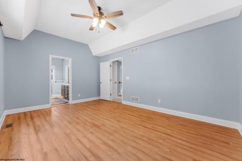 137 Thistledown Lane Morgantown WV 26508