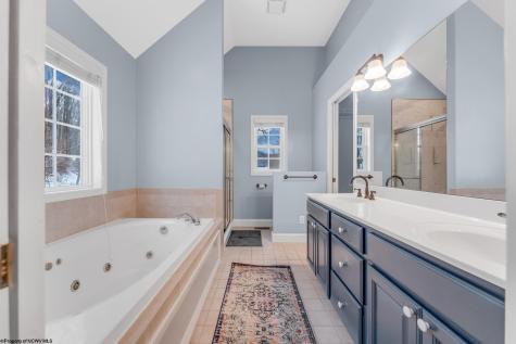 137 Thistledown Lane Morgantown WV 26508