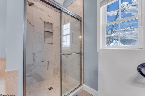 137 Thistledown Lane Morgantown WV 26508