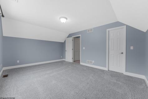 137 Thistledown Lane Morgantown WV 26508