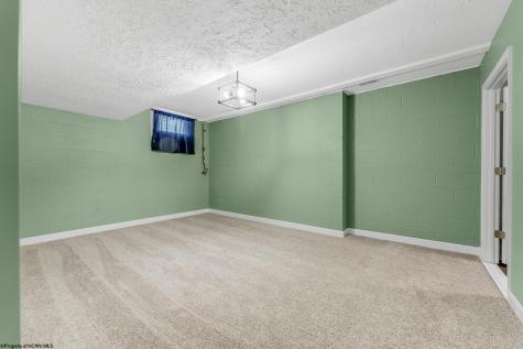 137 Thistledown Lane Morgantown WV 26508