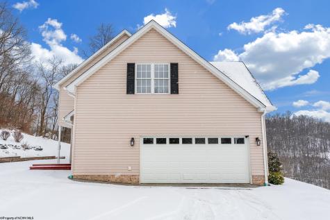 137 Thistledown Lane Morgantown WV 26508