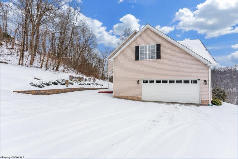 137 Thistledown Lane Morgantown WV 26508