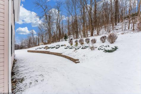 137 Thistledown Lane Morgantown WV 26508