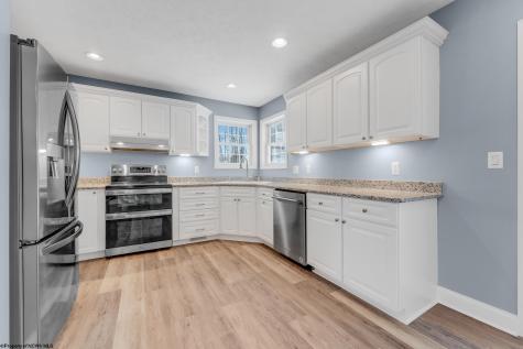 137 Thistledown Lane Morgantown WV 26508