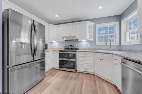 137 Thistledown Lane Morgantown WV 26508