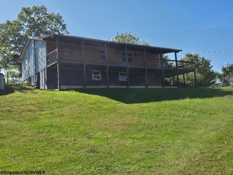 1816 Mcdermott Ridge Road Buckhannon WV 26201