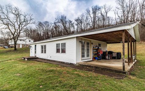 200 Rosedale Hill Road Maidsville WV 26541