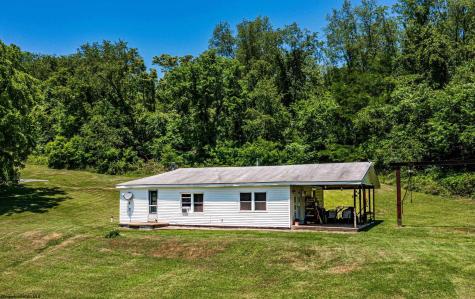 200 Rosedale Hill Road Maidsville WV 26541