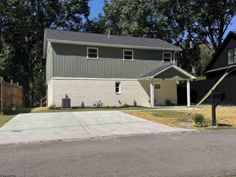 1298 Rivershore Drive Fairmont WV 26554