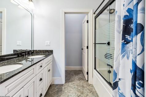 2006 Magnolia Drive Morgantown WV 26508