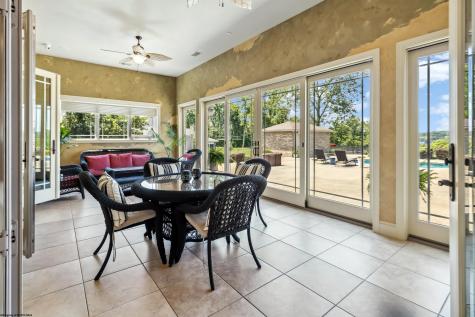 2006 Magnolia Drive Morgantown WV 26508