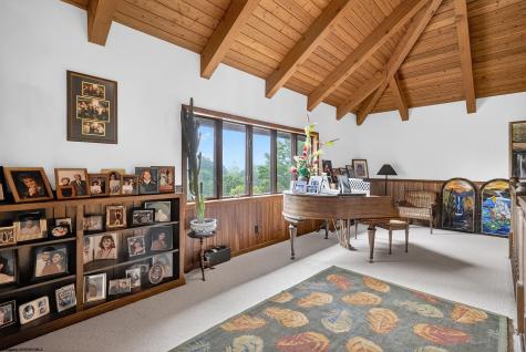 201 Westridge Drive Elkins WV 26241