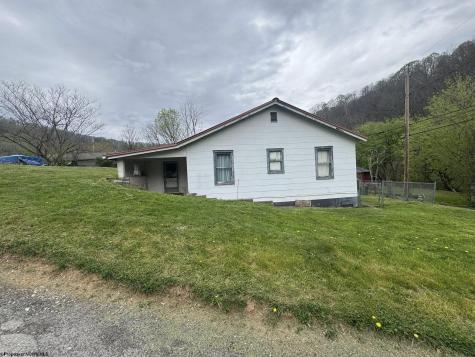 245 Riverside Drive Weston WV 26452