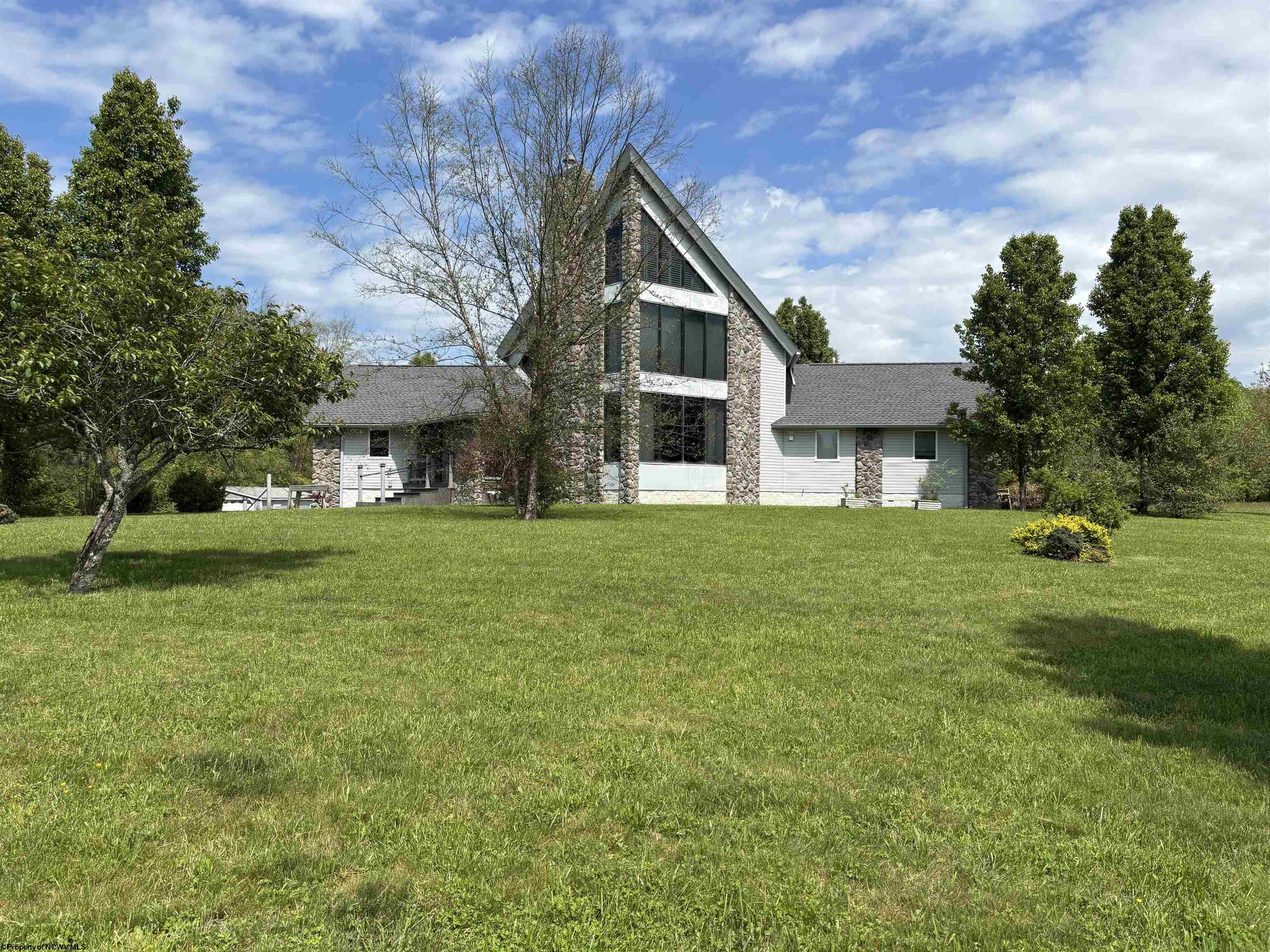 62 Grayfield Street Worthington WV 26591